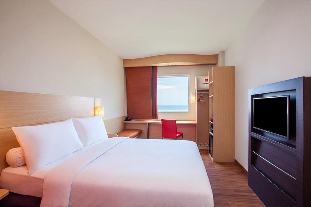 Ibis Manado City Center Boulevard Exteriér fotografie