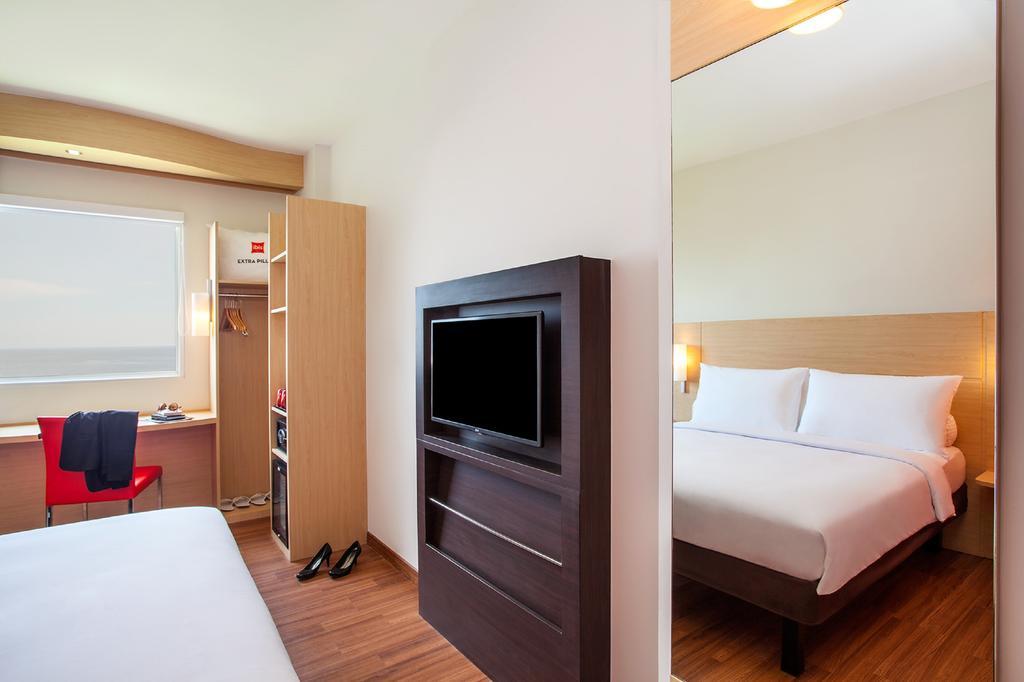 Ibis Manado City Center Boulevard Exteriér fotografie